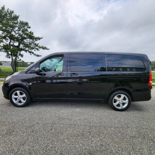 Private Transfers from Kyiv to Warsaw