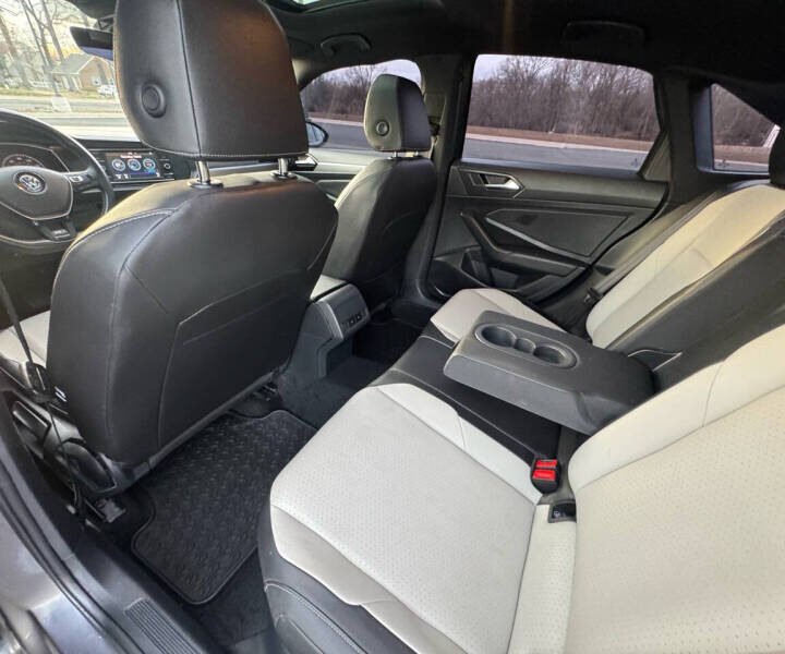 Пасажирські перевезення з Кишинева до Вінниці